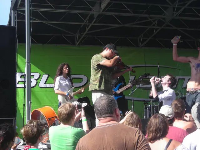 Concert performances by Stevie Nicks have been delayed.