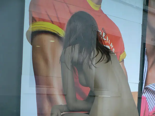 womanstripped naked creates uproar