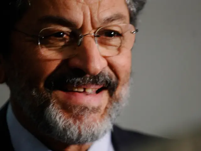 Differentiating Mild Cognitive Impairment (MCI) from Dementia