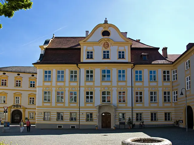 Nursing home Saint Luke's says farewell to Beate Kalowsky after 34-year tenure.