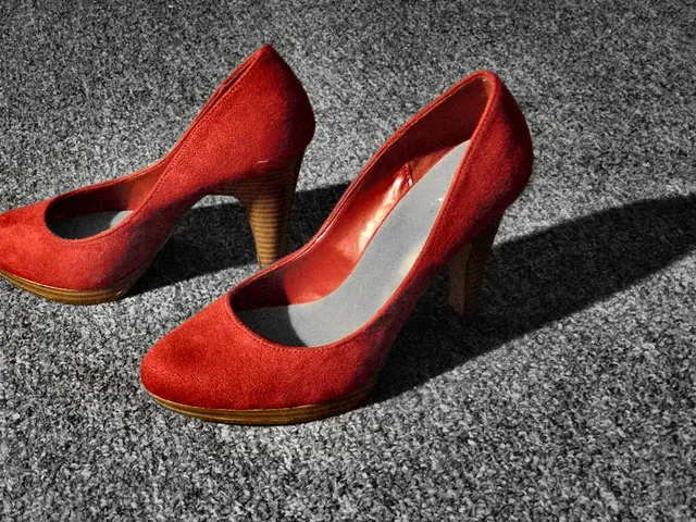 Foot Shuffling During Walking: Understanding the Causes