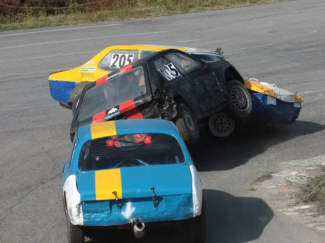 Collision Leaves Motorcyclist and Sozia Hospitalized