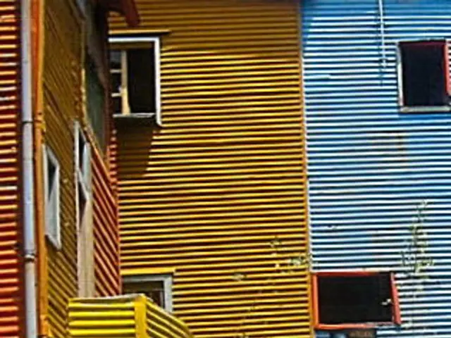 Understanding and Rectifying Comfort Concerns of Building Occupants Using LEED Expertise